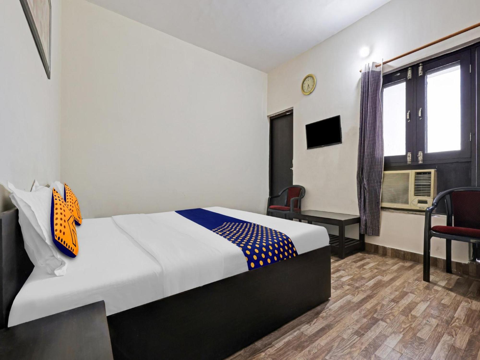 Rudrapur Spot On 81167 Hotel Asdr מראה חיצוני תמונה