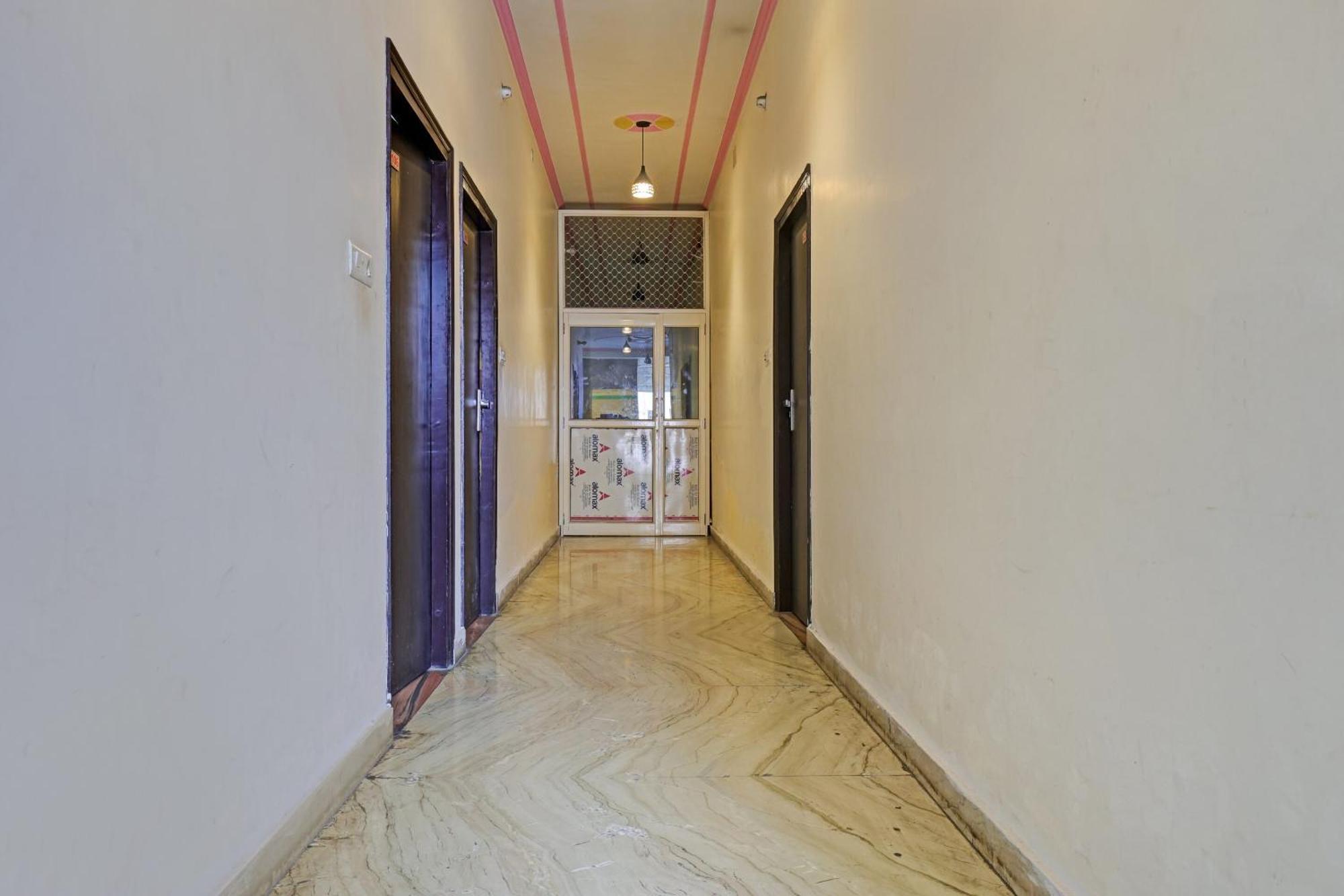 Rudrapur Spot On 81167 Hotel Asdr מראה חיצוני תמונה